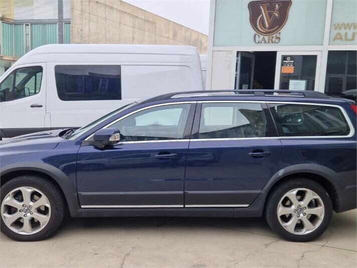VOLVO XC70 2.4 D5 AWD Summum Auto