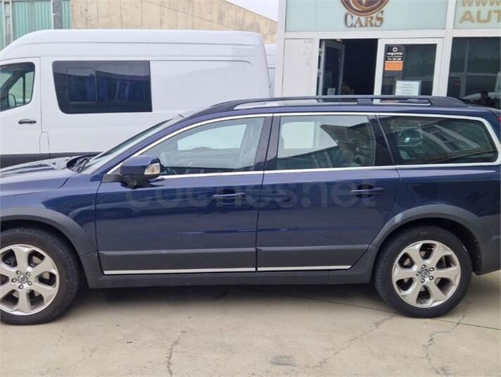 VOLVO XC70 2.4 D5 AWD Summum Auto