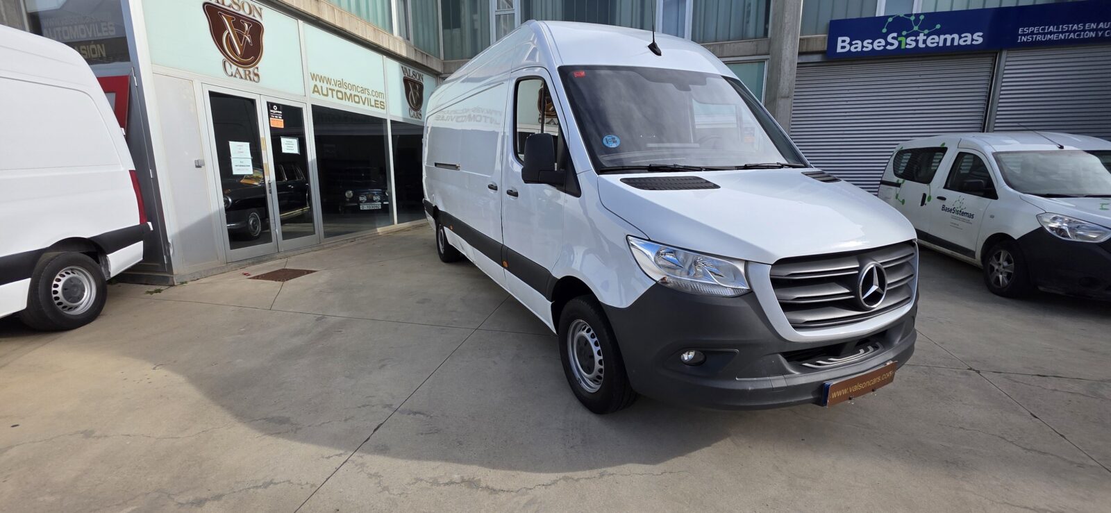 MERCEDES-BENZ Sprinter 316 L3 H2
