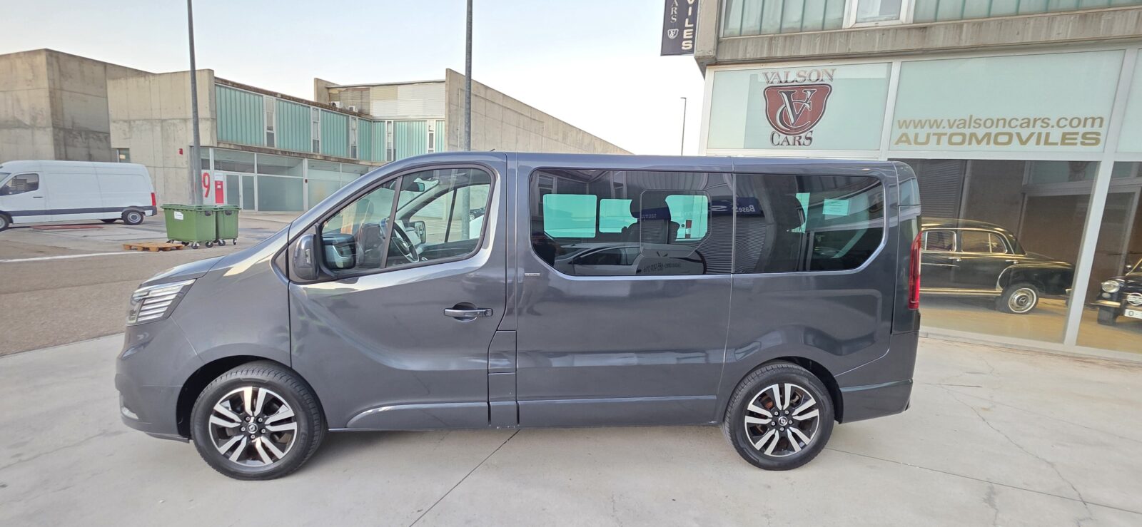 RENAULT TRAFIC SPACECLASS