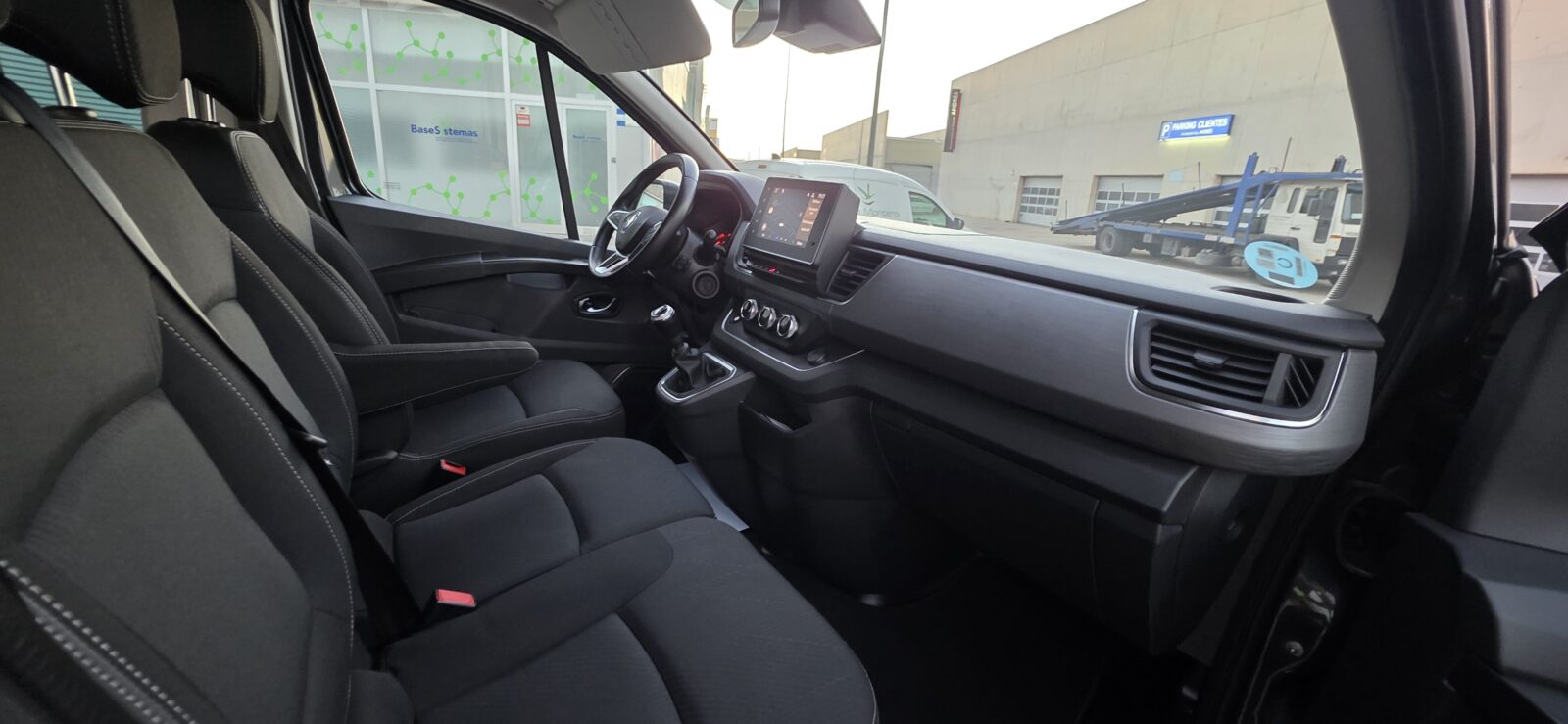 RENAULT TRAFIC SPACECLASS