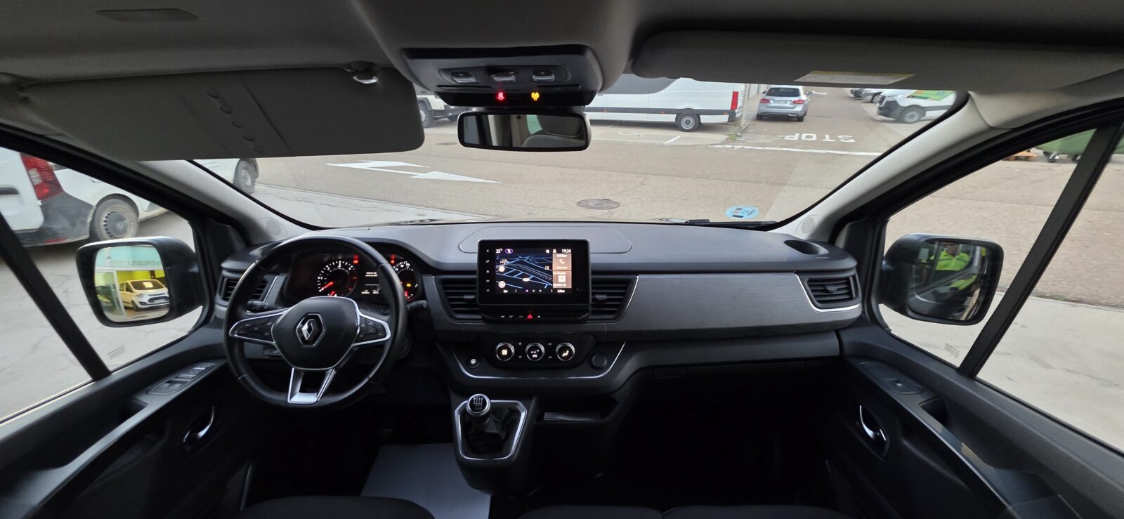RENAULT TRAFIC SPACECLASS