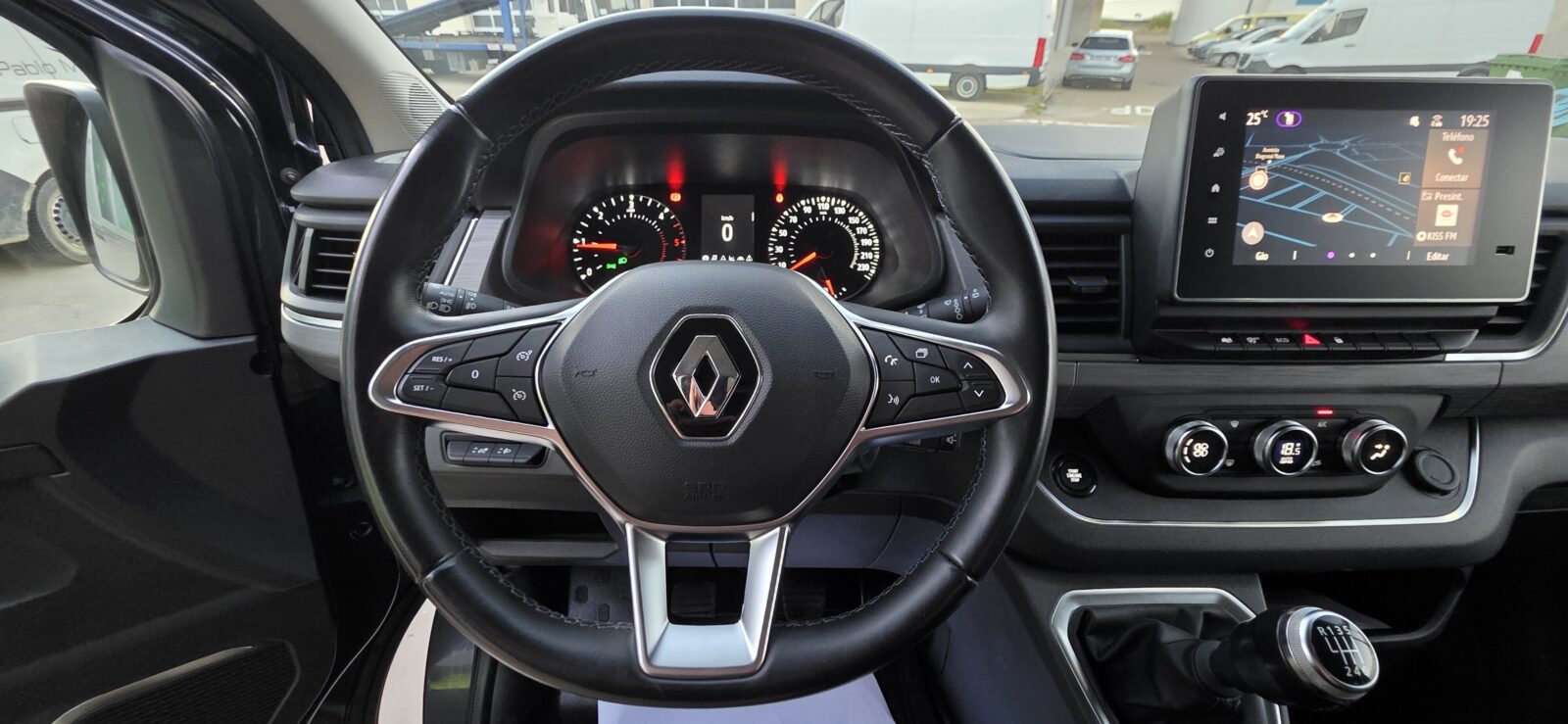 RENAULT TRAFIC SPACECLASS